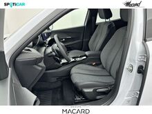 Photo 11 de l'offre de Peugeot 2008 1.2 Hybrid 136ch Allure e-DCS6 à 29 960 € chez SudOuest Occasions